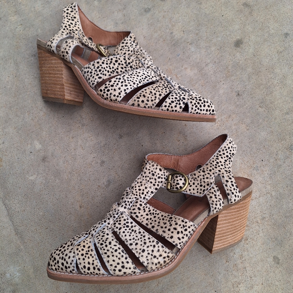 Jeffrey Campbell animal fur heels Angora size 9